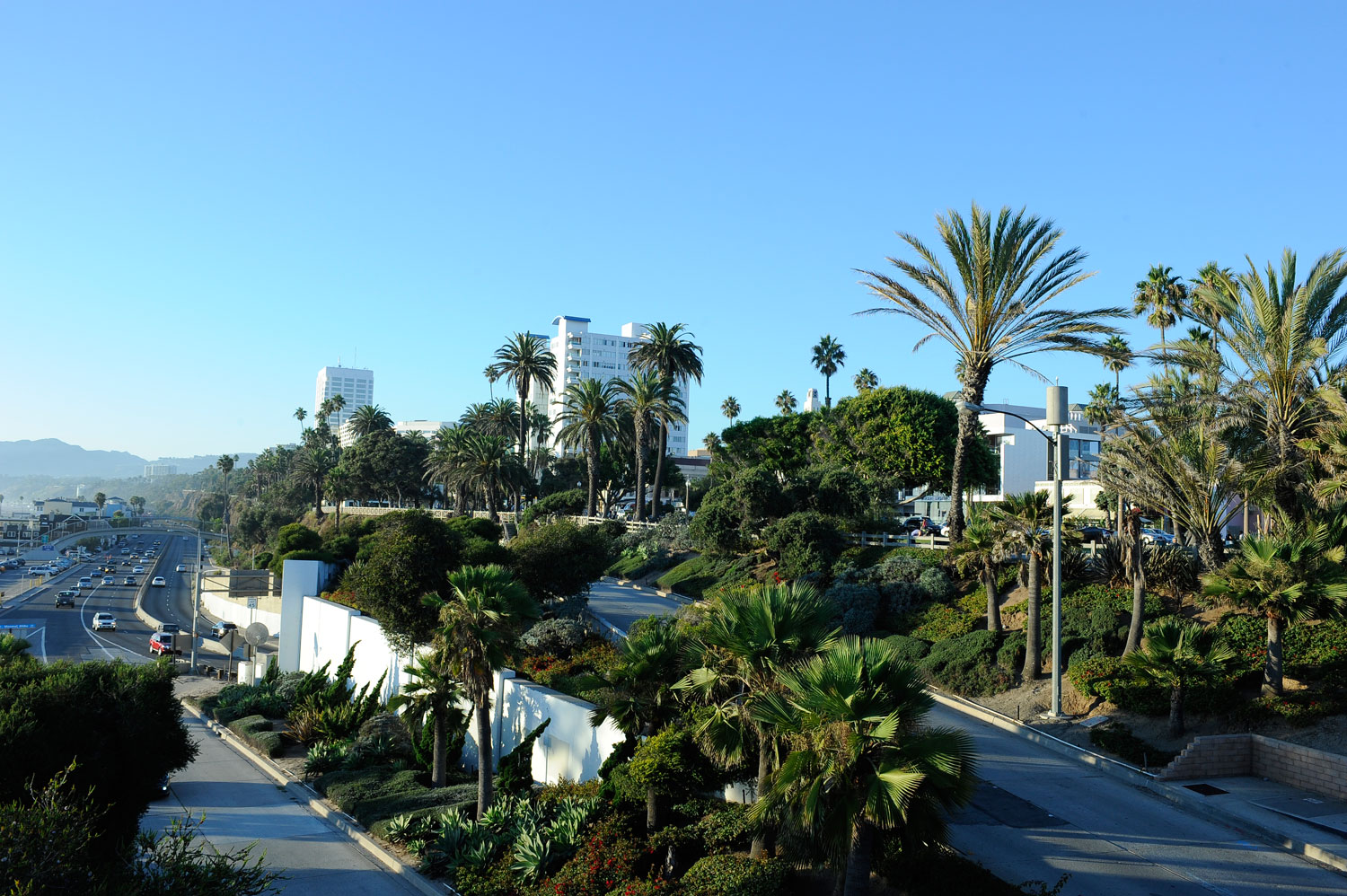 Бульвар Санта Моника в Лос Анджелесе