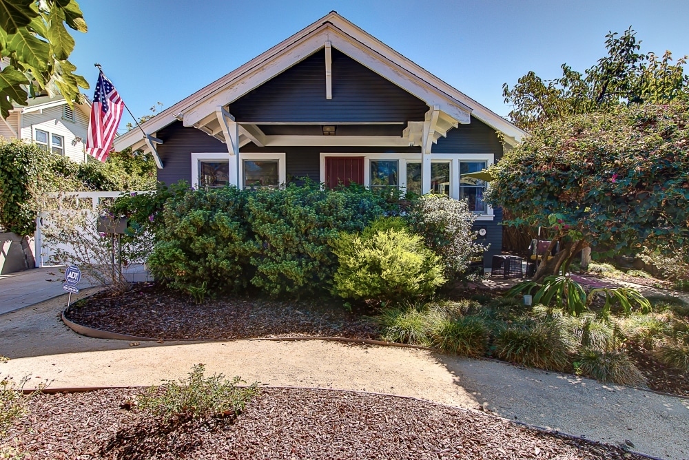 Darling Bungalow For Rent With Bonus Renovated Garage in Eagle Rock!