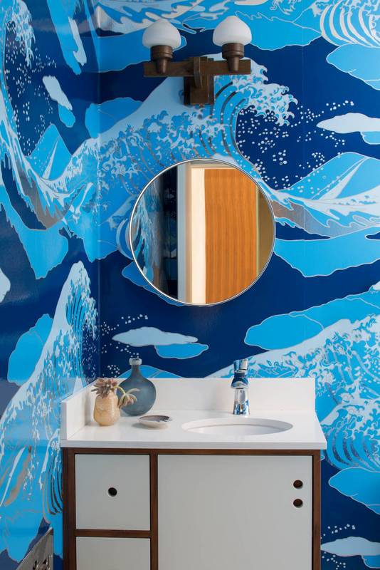 exclusive-home-tour-mid-century-goals-mid-century-modern-design-bathroom-with-blue-mountain-wallpaper-582cb10050250a0828f2ea17-w620_h800