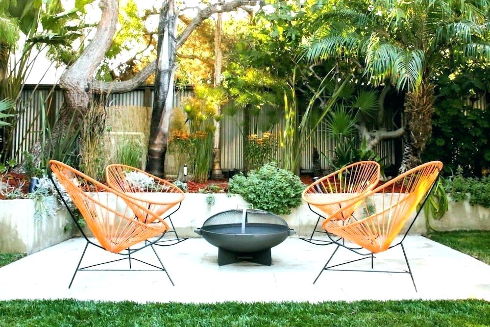 5 Ways To Create Your Mid Century Oasis, Mid Century Outdoor Chair